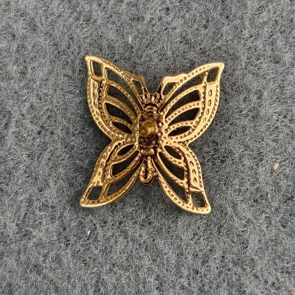 Vintage Small Gold Tone Filigree Butterfly Pin - Picture 3 of 3